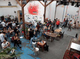 Diseñadores escénicos latinoamericanos y europeos en el 1º Encuentro Latinoamericano de Artes Escénicas 'Creando nuevos lazos' de OISTAT España durante la PQ19, Studio Alta, Praga.